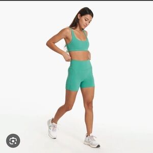 Vuori studio pocket short bergamot XS